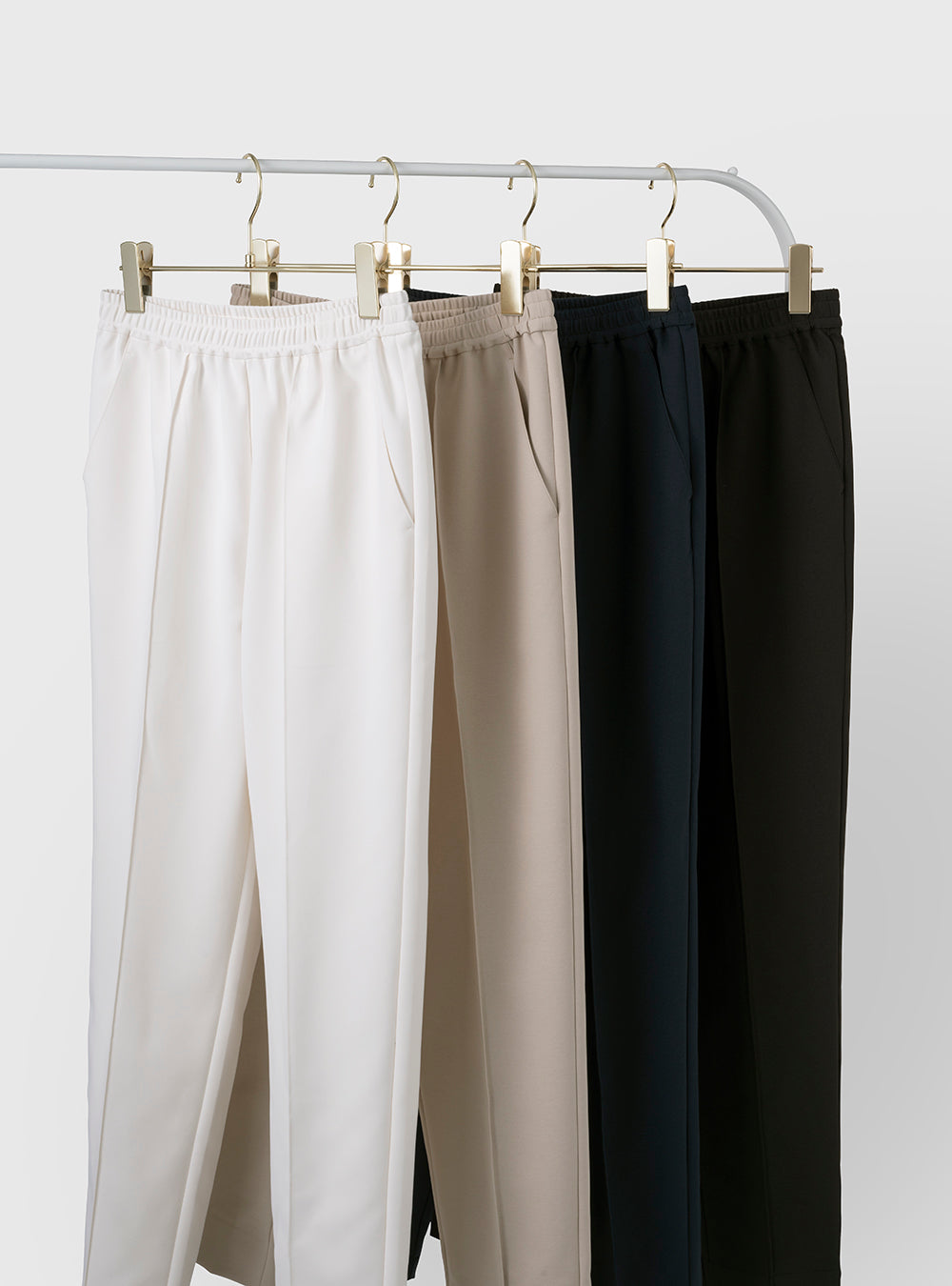テーパードパンツ｜かわいいクリニックユニフォーム・医療スクラブの